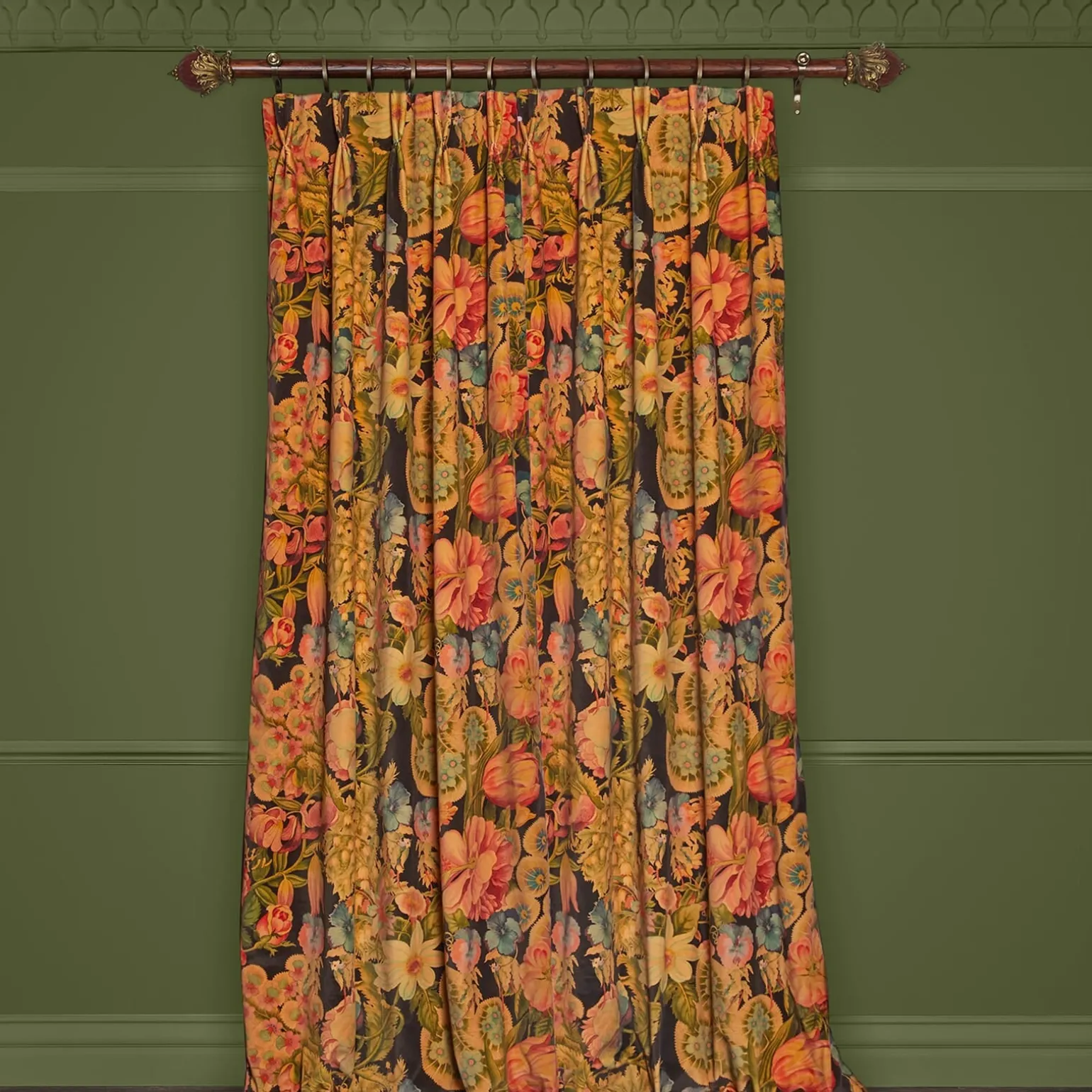 AMATORIA Velvet Curtain - Noir