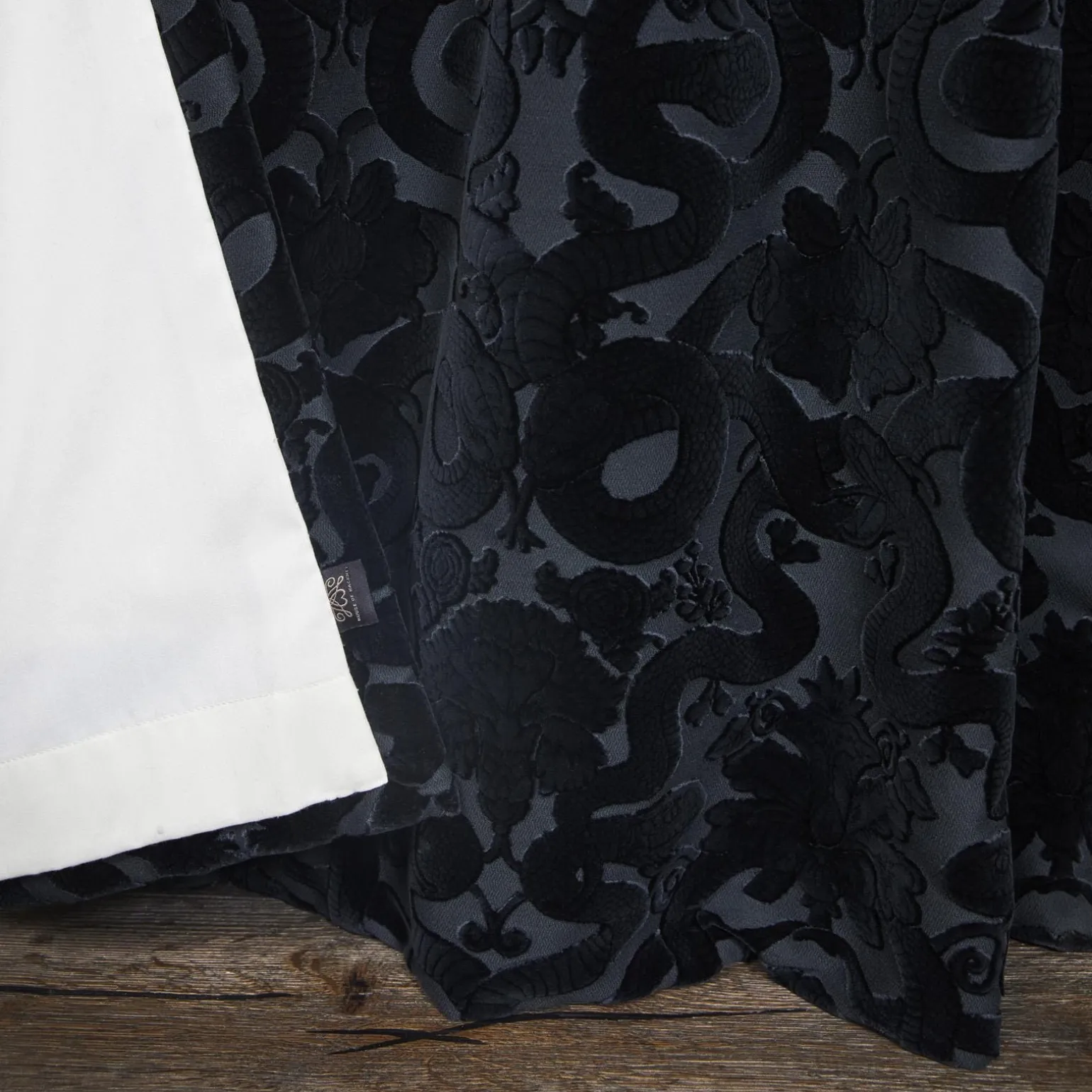 ANACONDA Velvet Curtain - Noir