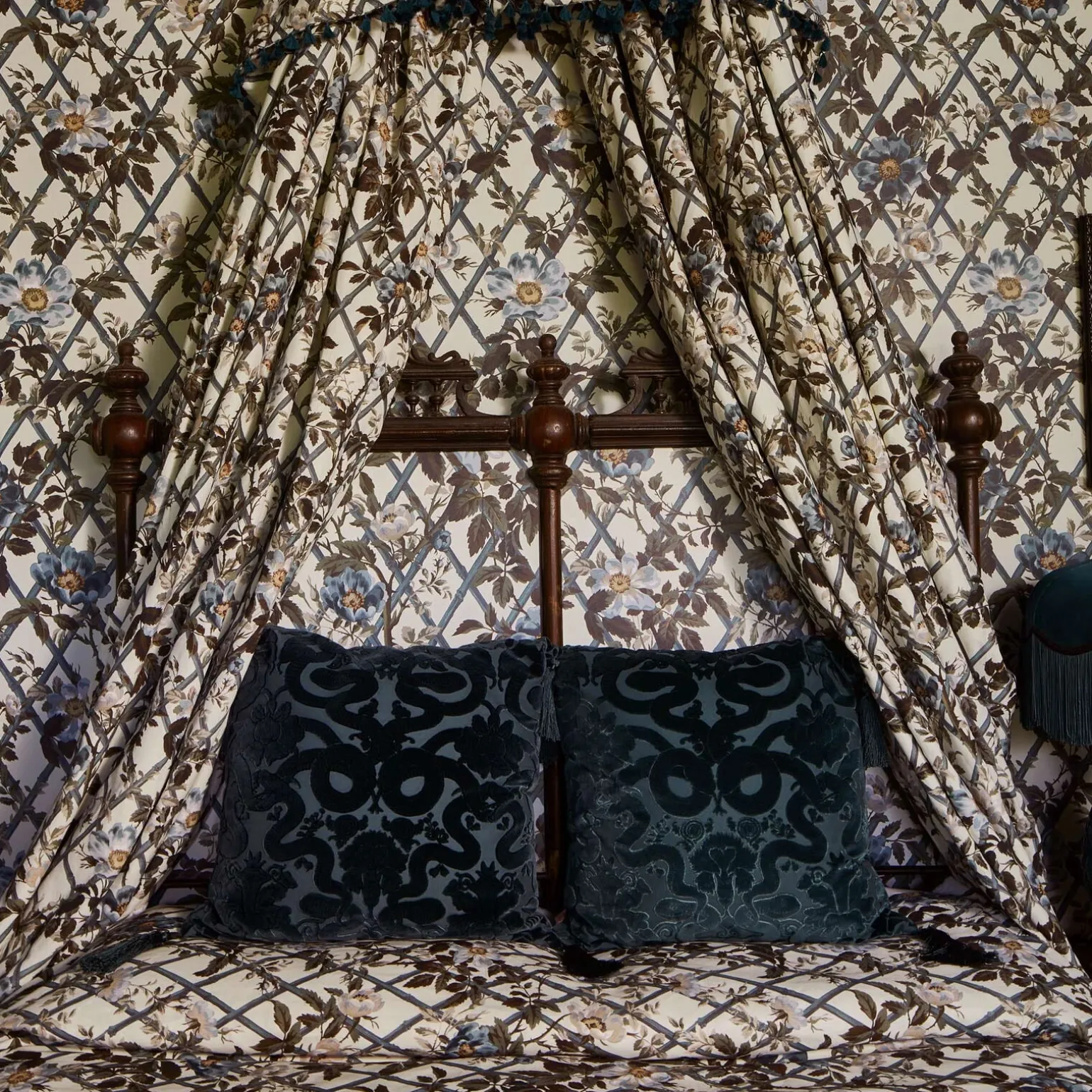 ANACONDA Large Tassel Cut-Velvet Cushion - Petrol