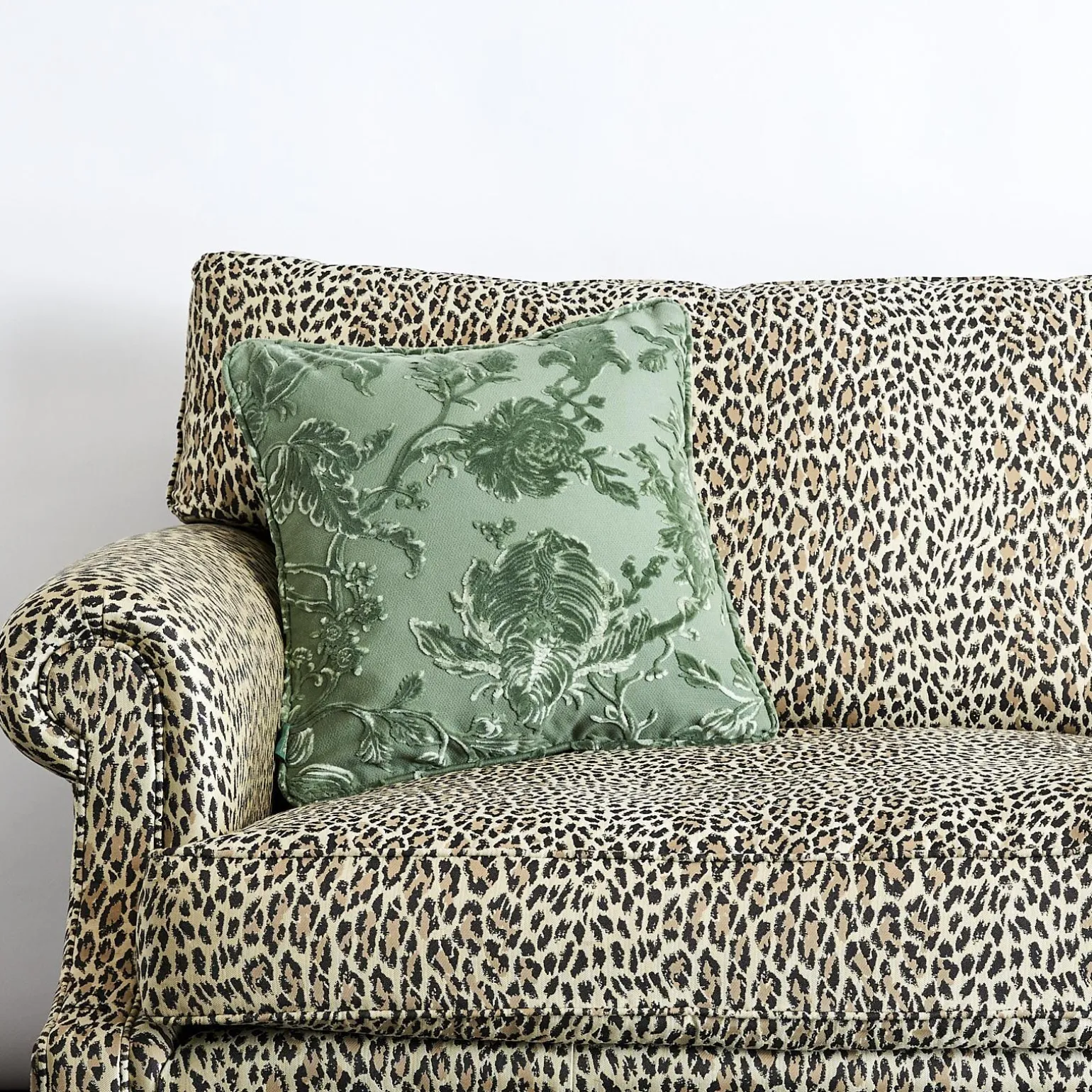 ARTEMIS Medium Cut-Velvet Cushion - Eucalyptus