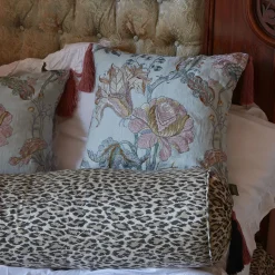 ARTEMIS Medium Tassel Embroidered Linen Cushion - Pistachio