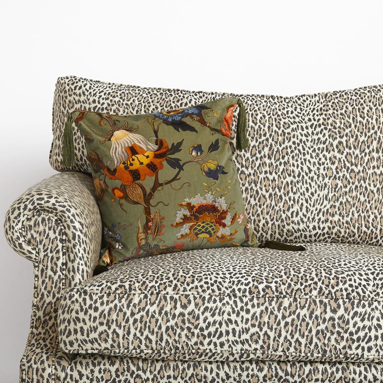 ARTEMIS Medium Tassel Velvet Cushion - Moss Green