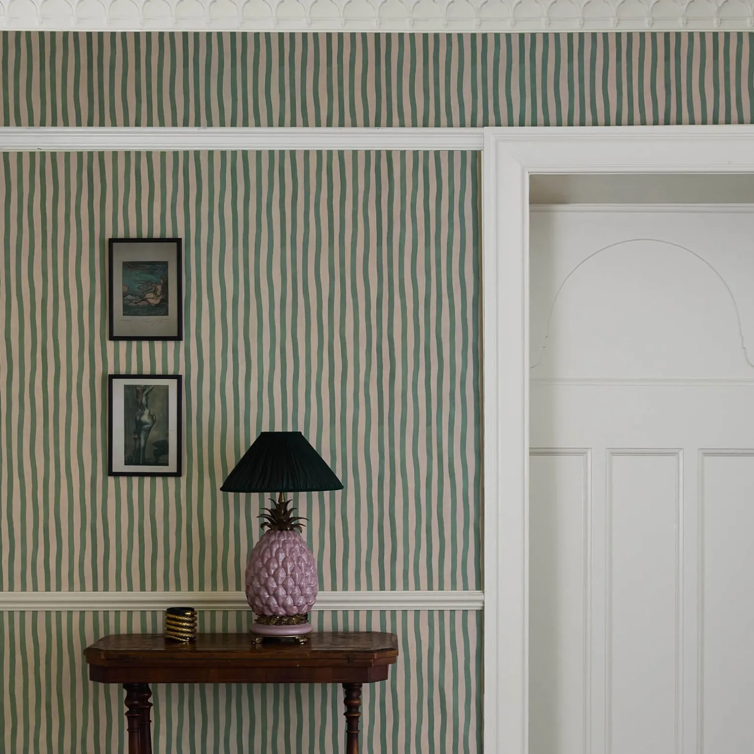 ARTIST'S STRIPE Wallpaper - Euphorbia & Alabaster