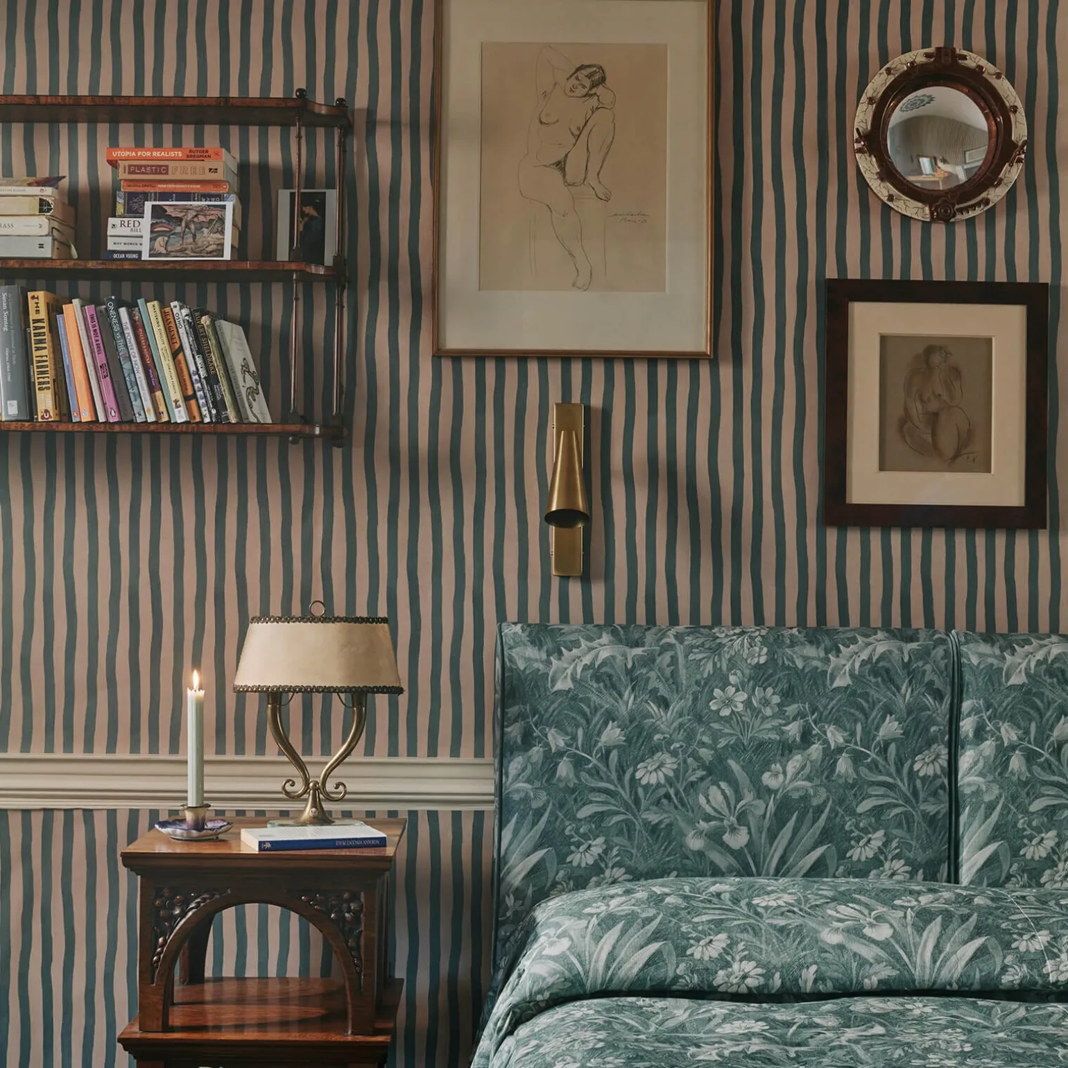 ARTIST'S STRIPE Wallpaper - Euphorbia & Alabaster