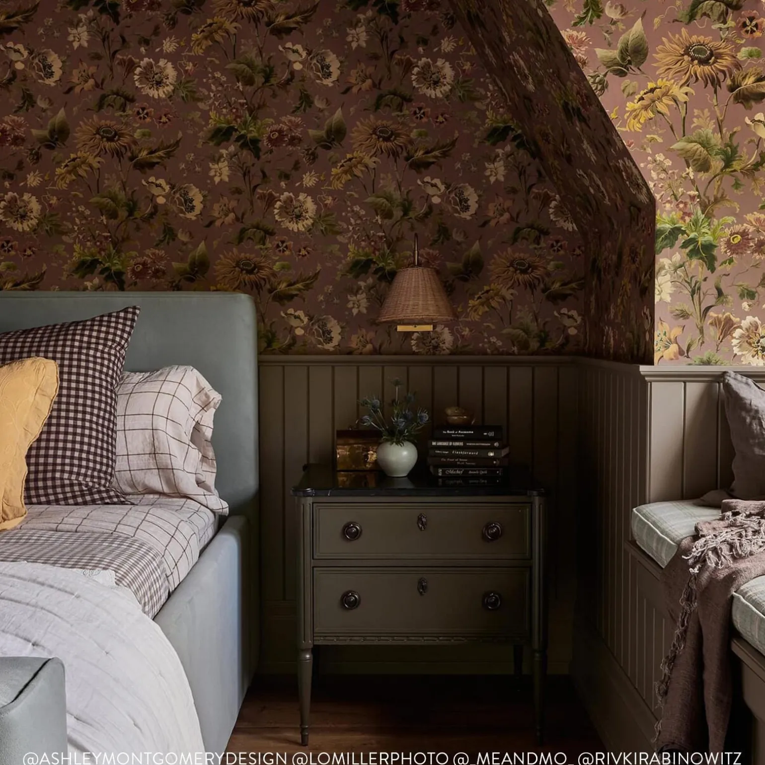 AVALON Wallpaper - Puce Pink