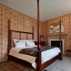 CAMELOT Bed