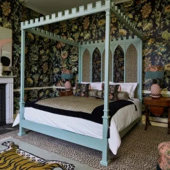 CASTLE Bed