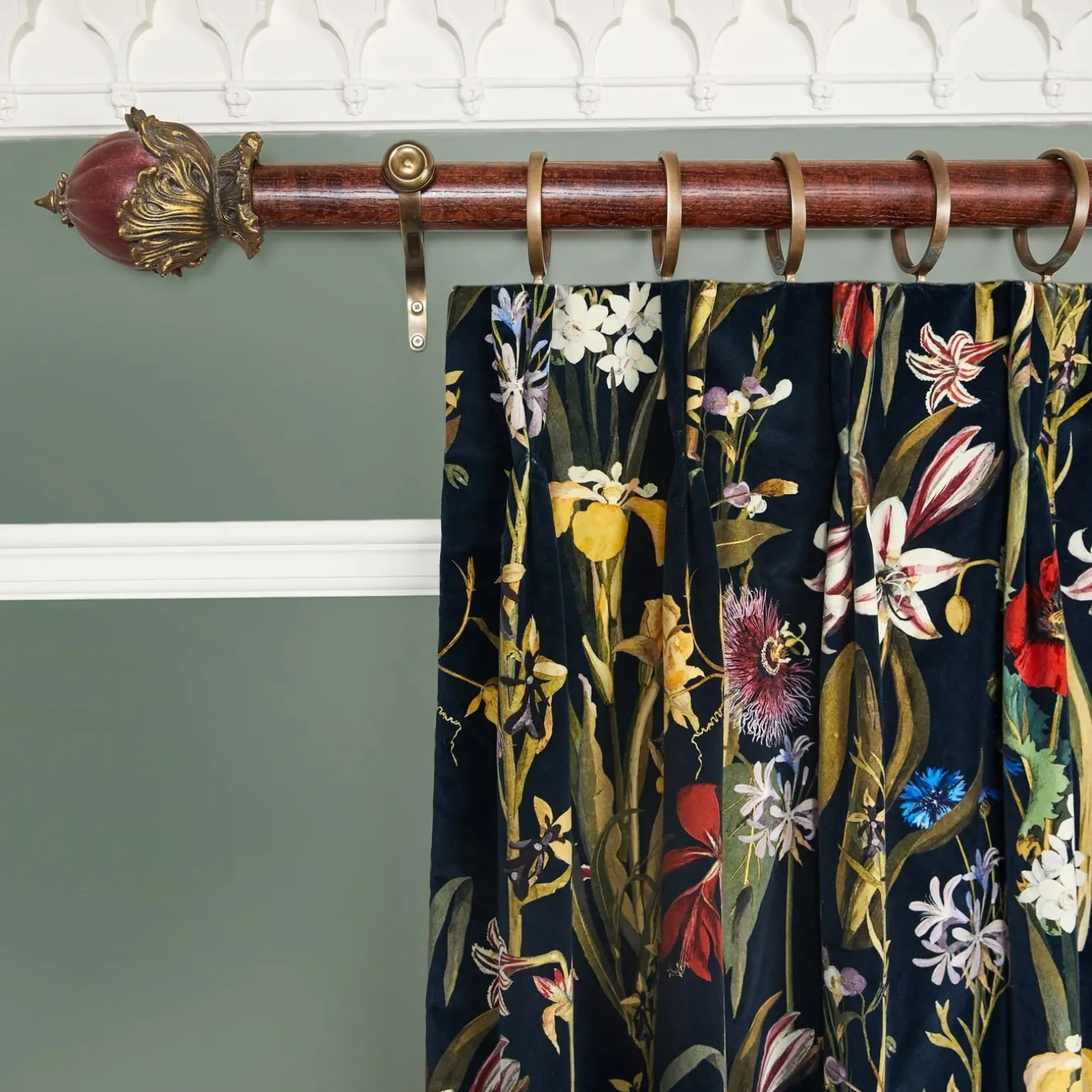 FLORA DELANICA Velvet Curtain - Midnight
