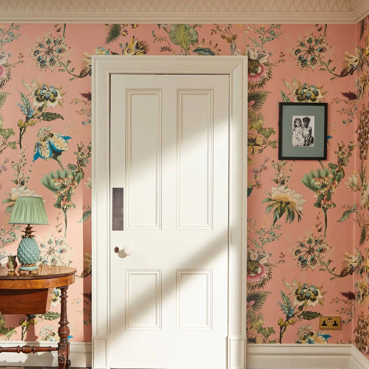 FLORA FANTASIA Wallpaper - Bisque Pink