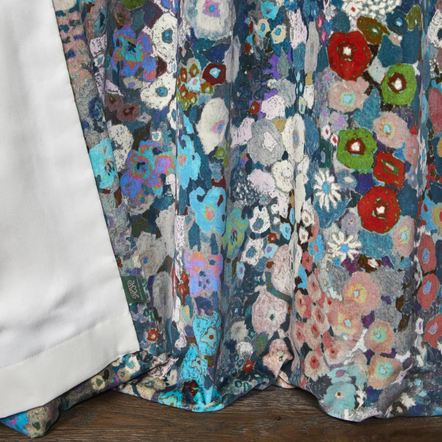 HOLLYHOCKS Velvet Curtain - Winter