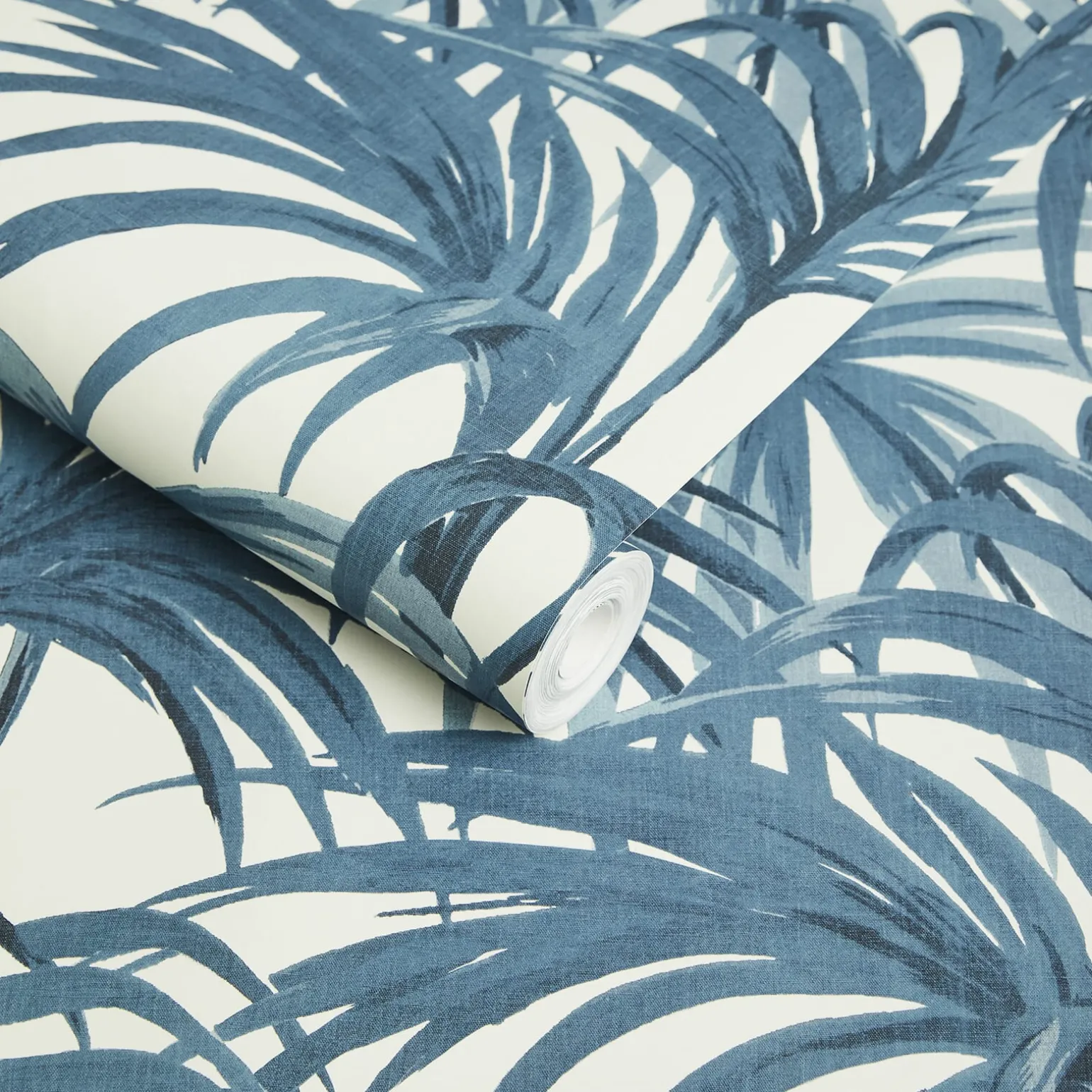 PALMERAL Wallpaper - Off White & Azure