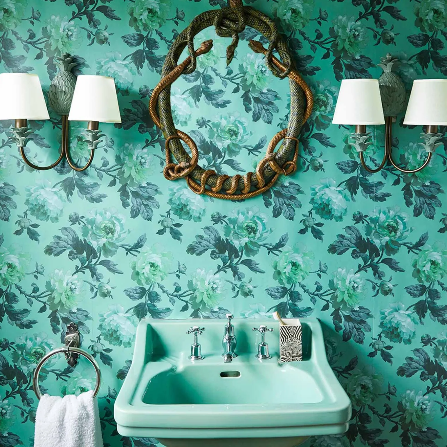 PEONEDEN Wallpaper - Absinthe