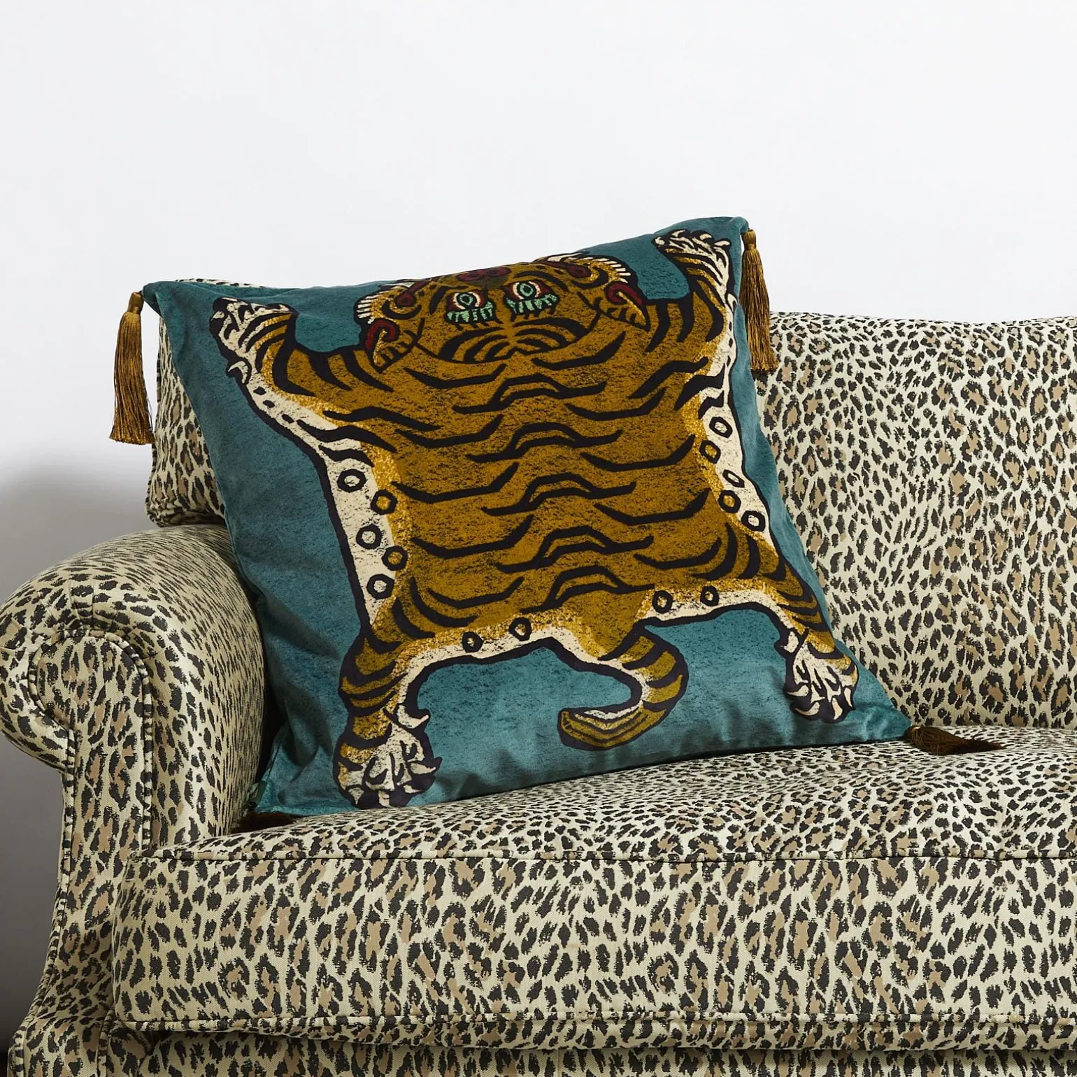 SABER Large Tassel Velvet Cushion - Teal