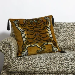 SABER Large Tassel Velvet Cushion - Gold