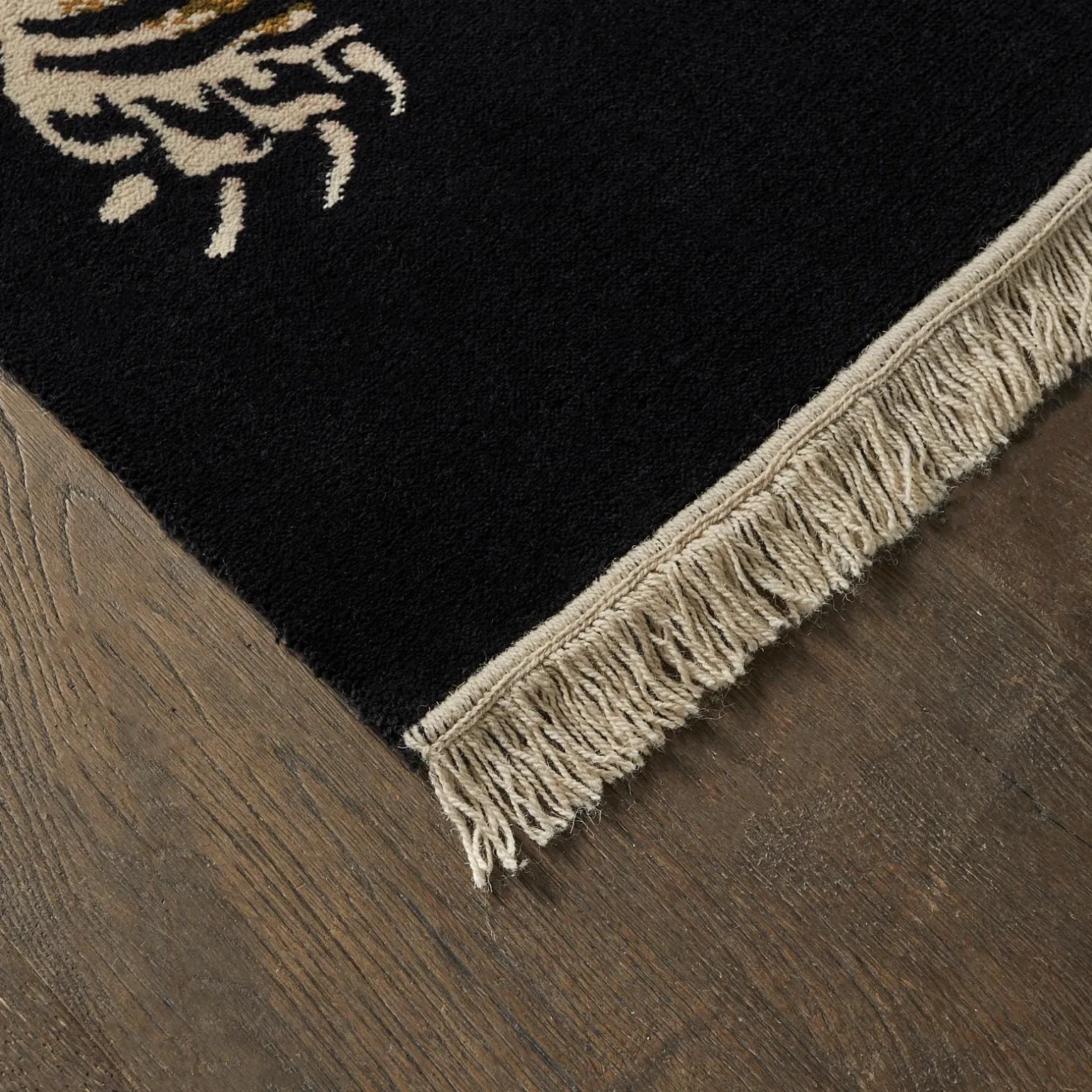 SABER Rug - Black