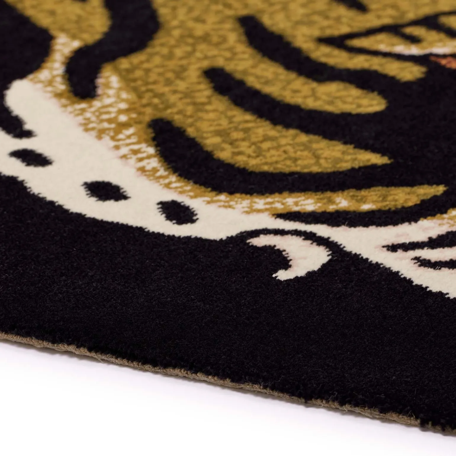 SABER Rug - Black