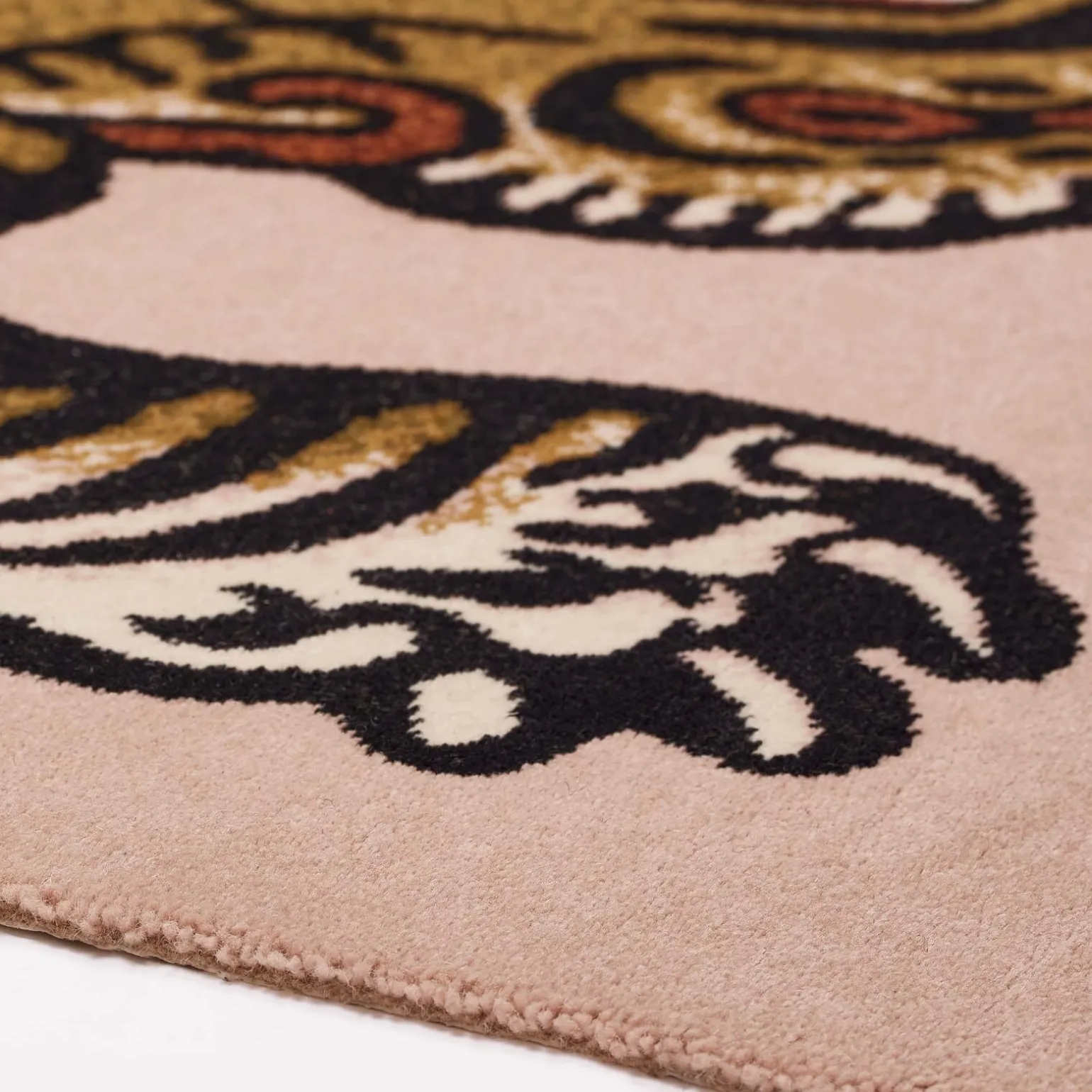SABER Rug - Blush