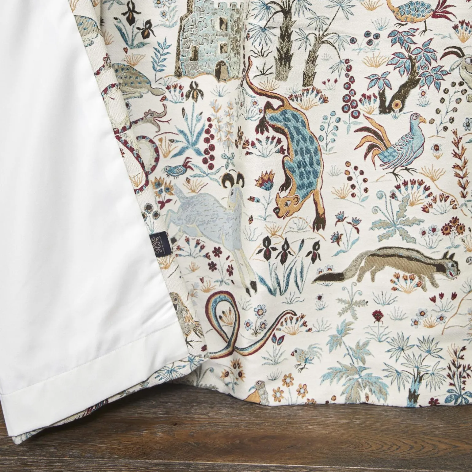 TREMATONIA Jacquard Curtain - Ecru