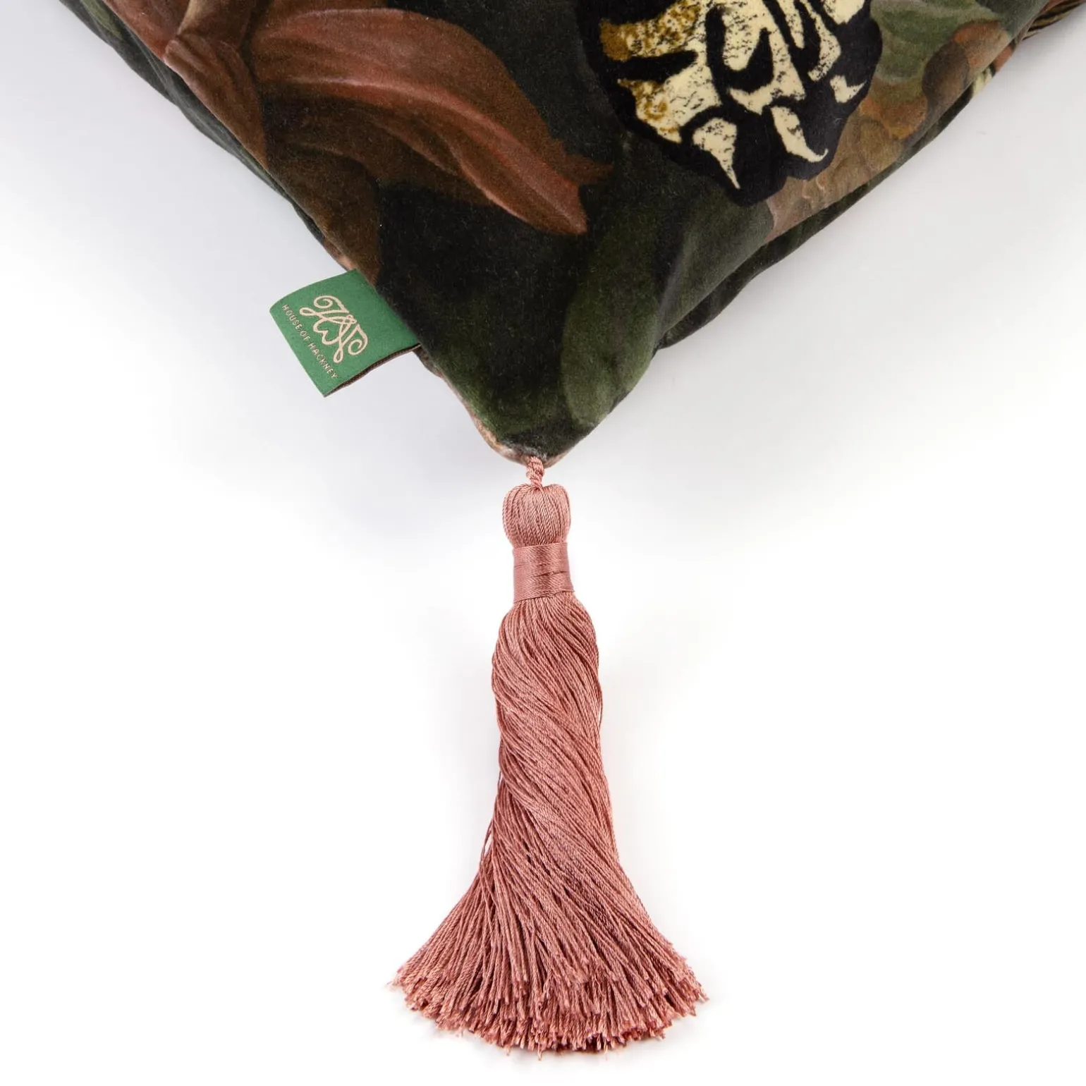 UMBRA SABER Large Tassel Velvet Cushion - Noir