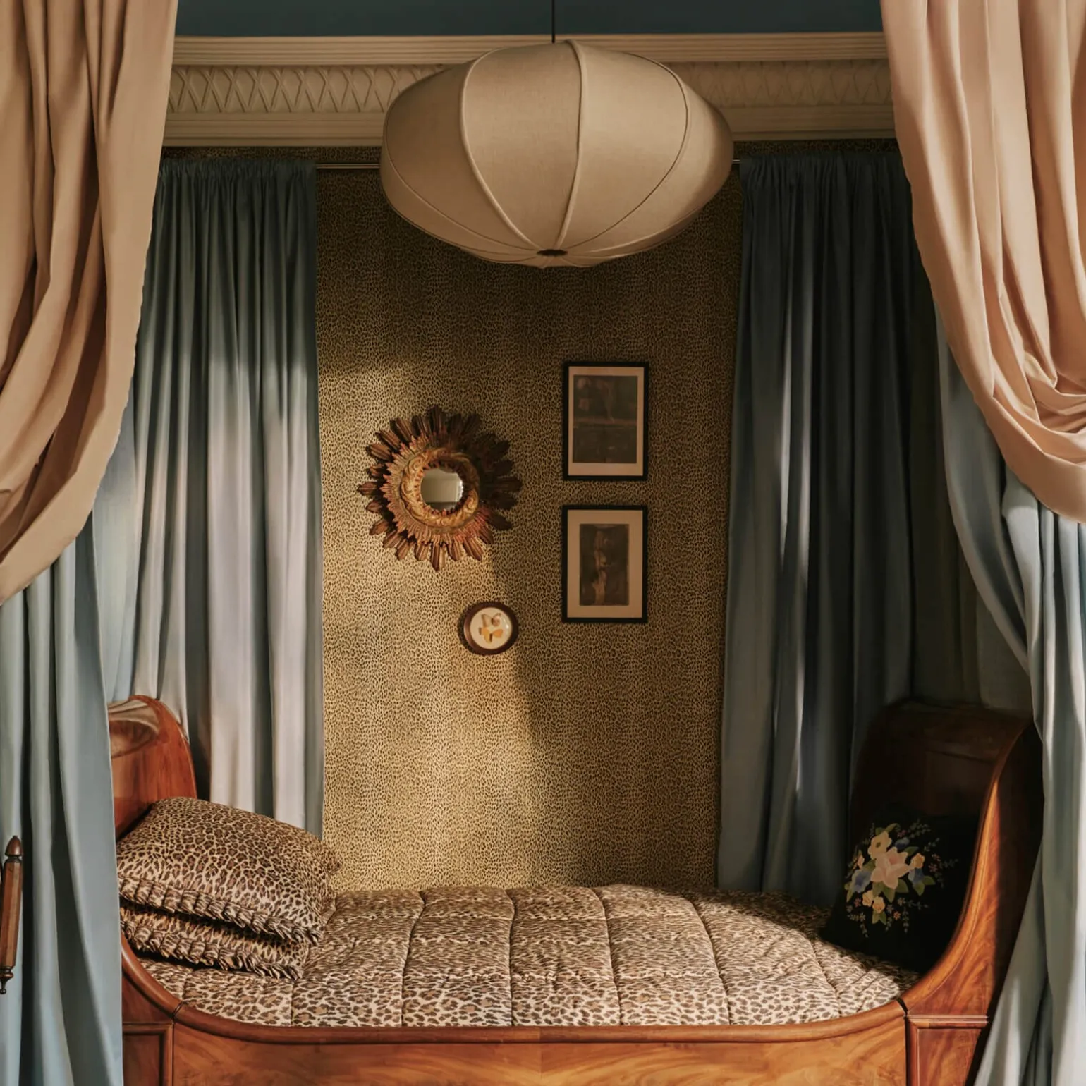 WILD CARD Cotton Sateen Quilt - Butterscotch